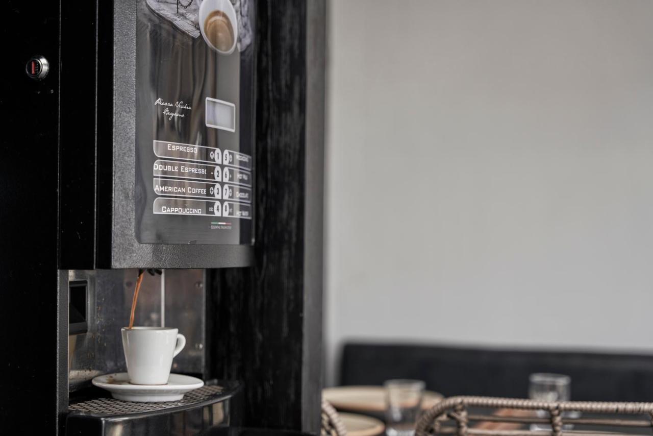 Loizos Stylish Residences Fira  Ngoại thất bức ảnh