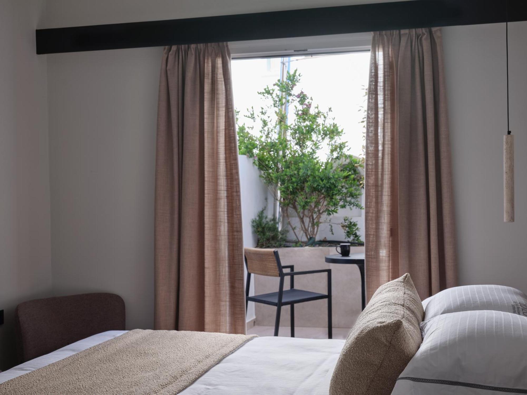 Loizos Stylish Residences Fira  Ngoại thất bức ảnh
