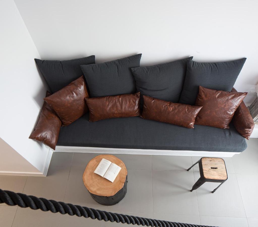 Loizos Stylish Residences Fira  Ngoại thất bức ảnh